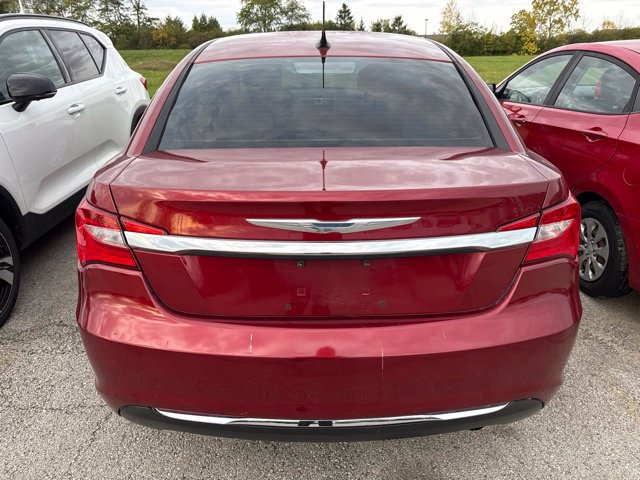 Used 2013 Chrysler 200 Touring w/ Cold Weather Group FWD image 4