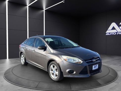 Used 2013 Ford Focus SE image 1