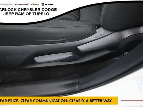 Used 2021 Toyota RAV4 LE AWD/4WD image 15