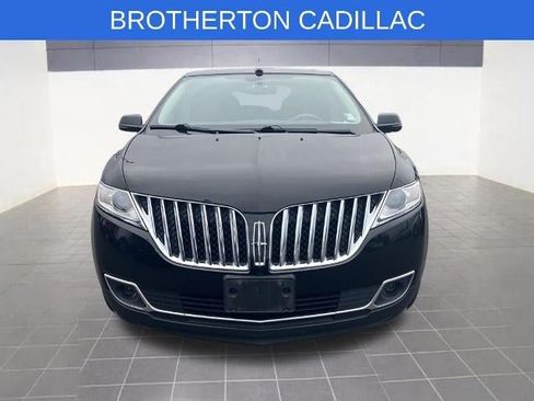 Used 2013 Lincoln MKX AWD image 2
