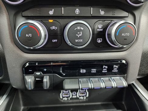 Used 2022 RAM 3500 Big Horn w/ Level C Equiment Group image 60