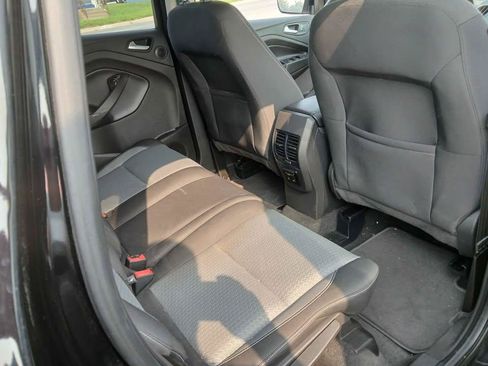 Used 2017 Ford Escape SE w/ Equipment Group 201A AWD/4WD image 17