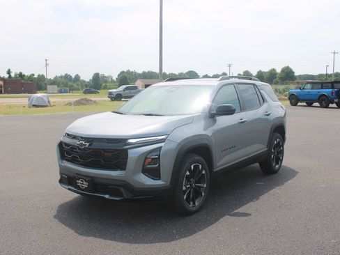 New 2027 Chevrolet Equinox RS w/ Convenience Package III AWD/4WD image 4