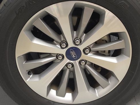 Used 2018 Ford F150 XL w/ Equipment Group 101A Mid RWD image 31