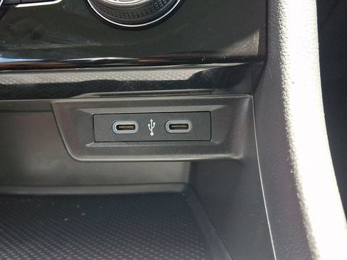 Used 2024 Volkswagen Jetta SE FWD image 24