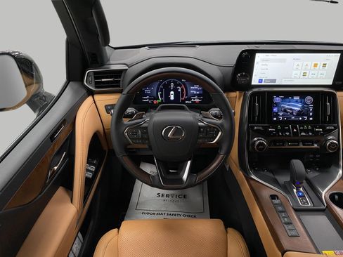 New 2026 Lexus LX 700h Luxury AWD/4WD image 13