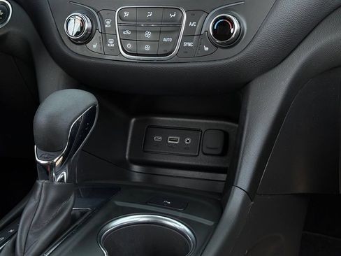 Used 2023 Chevrolet Equinox LT FWD image 21
