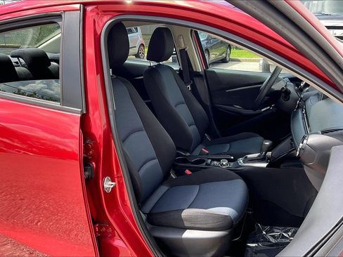 Used 2017 Toyota Yaris iA FWD image 9
