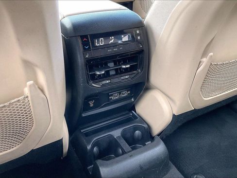 Used 2023 Jeep Grand Cherokee L Limited AWD/4WD image 32