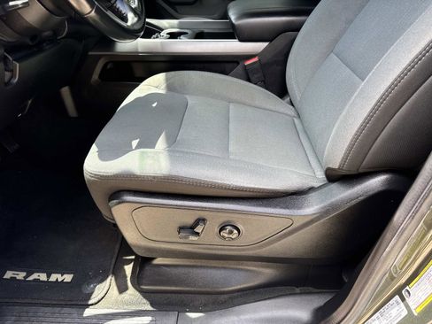 Used 2021 RAM 1500 Big Horn AWD/4WD image 16