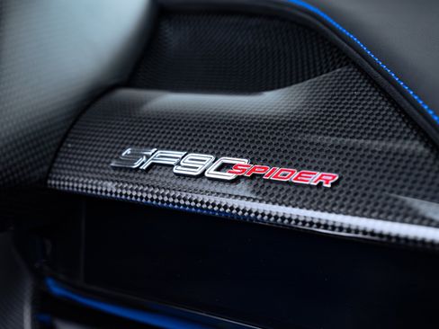 Used 2023 Ferrari SF90 Spider image 51