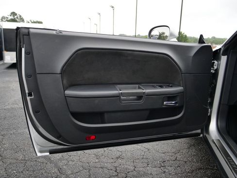 Used 2009 Dodge Challenger SRT8 image 21