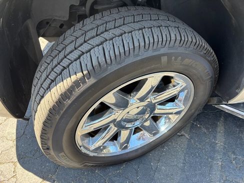 Used 2014 GMC Yukon Denali image 23