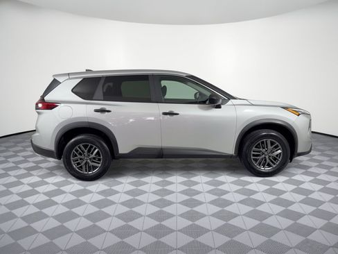 Used 2024 Nissan Rogue S FWD image 8
