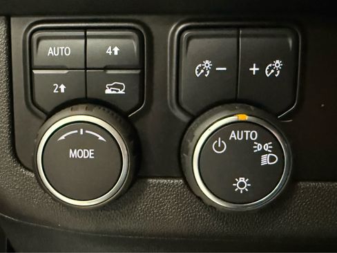 Used 2022 Chevrolet Tahoe RST w/ Luxury Package AWD/4WD image 25