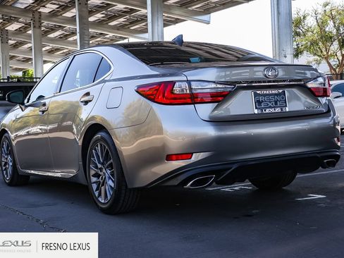Used 2018 Lexus ES 350 w/ Navigation System Package FWD image 4