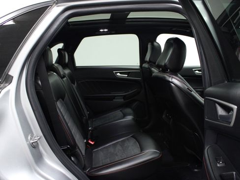 Used 2021 Ford Edge ST-Line w/ Class II Trailer Tow Package image 15