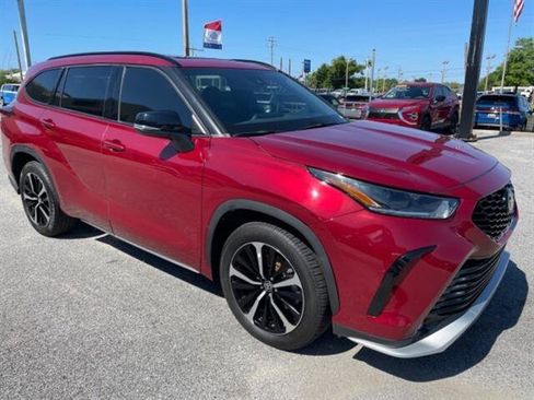 Used 2022 Toyota Highlander XSE image 8