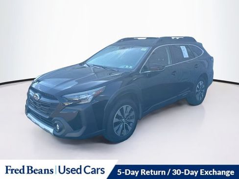 Certified 2025 Subaru Outback Limited AWD/4WD image 3