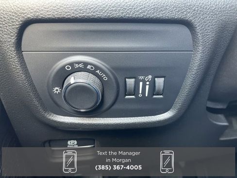 New 2025 Jeep Grand Cherokee Laredo w/ Luxury Tech Group I image 24