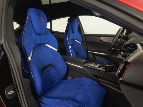 Certified 2025 Ferrari Purosangue AWD/4WD image 27
