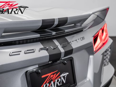 Used 2022 Chevrolet Corvette Stingray Premium Conv w/ Z51 Performance Package RWD image 21