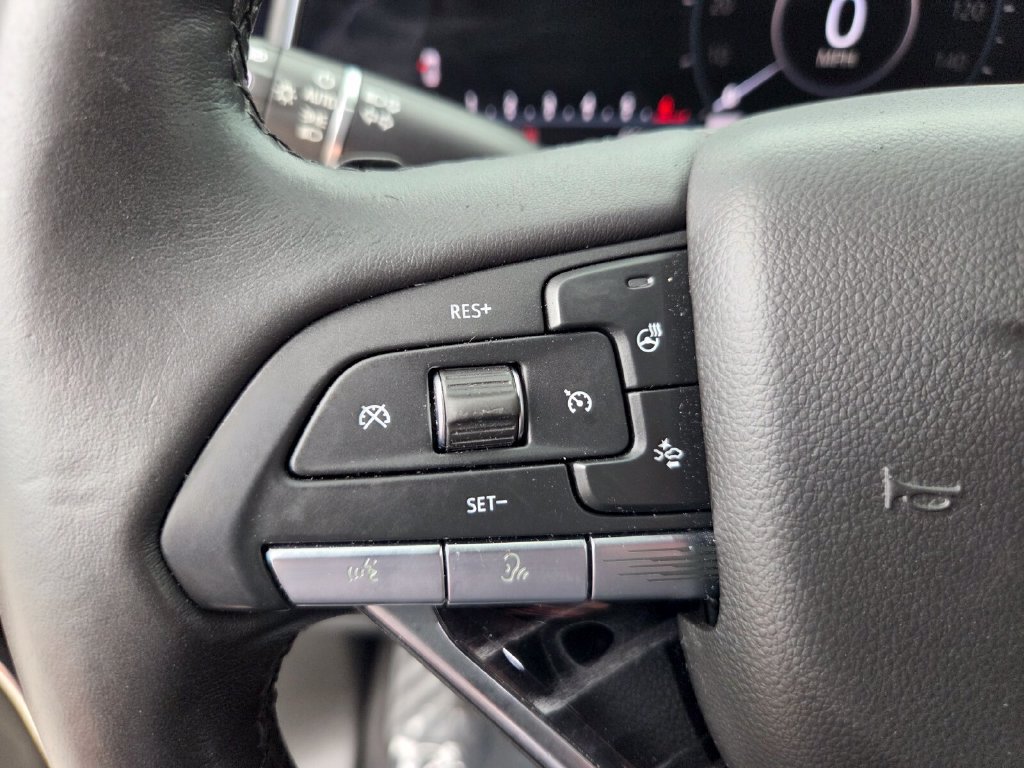 Used 2021 Cadillac Escalade ESV Sport w/ Driver Assist Tech Package RWD image 17