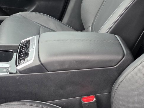 Used 2022 Hyundai Santa Cruz Limited image 10