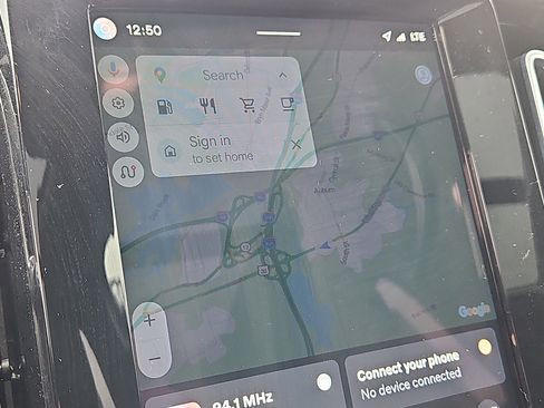 Certified 2023 Volvo XC40 B5 Plus w/ Climate Package image 10