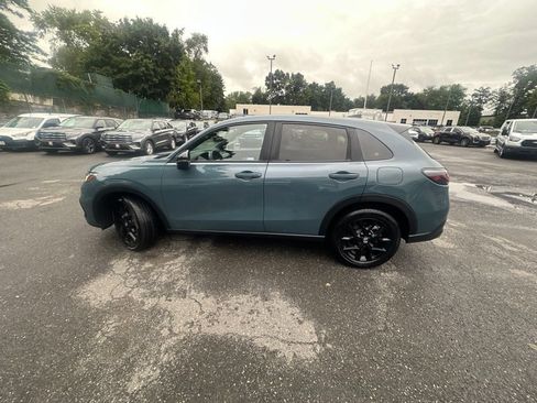 Used 2024 Honda HR-V Sport image 3