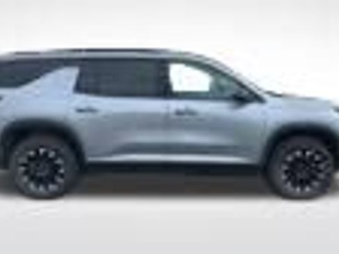 Used 2025 Chevrolet Traverse Z71 w/ Driver Confidence Package image 5