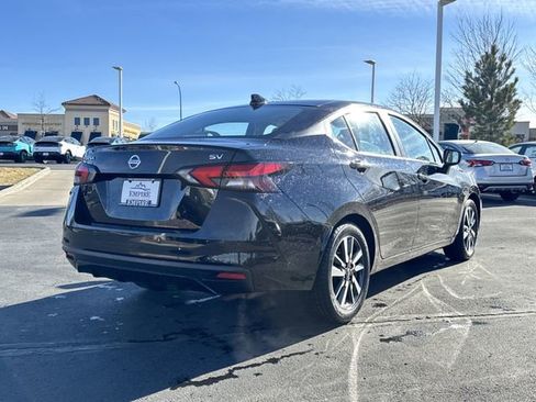 Used 2021 Nissan Versa SV image 3