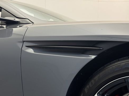 Used 2023 Aston Martin DB11 Volante image 39