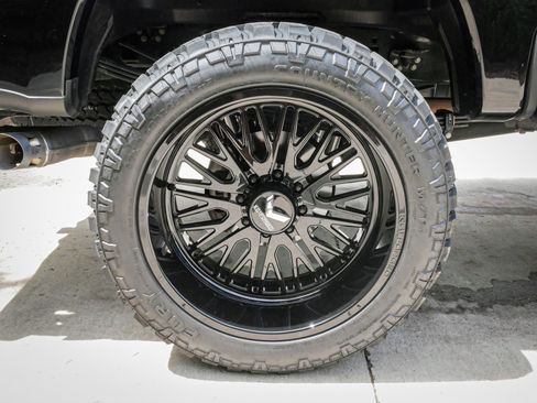 Used 2025 Ford F250 Platinum AWD/4WD image 13