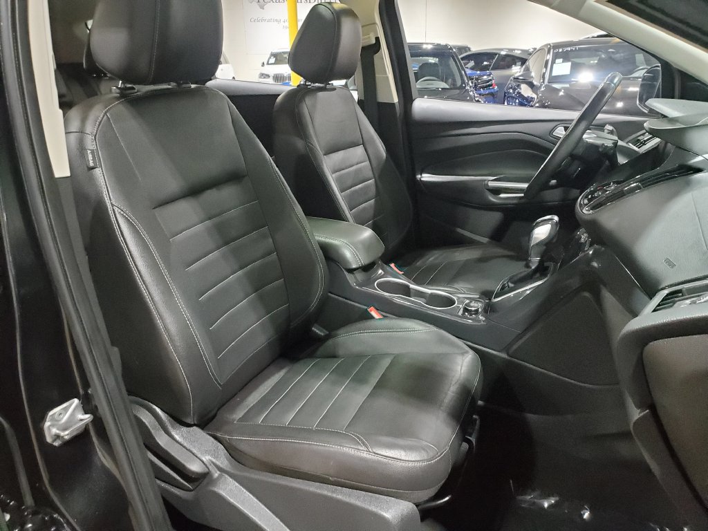 Used 2014 Ford Escape Titanium w/ Equipment Group 401A AWD/4WD image 13