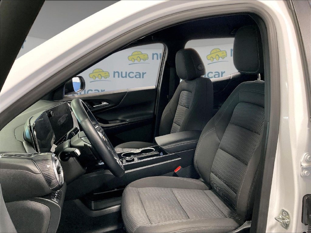 Used 2026 Chevrolet Equinox LT AWD/4WD image 10
