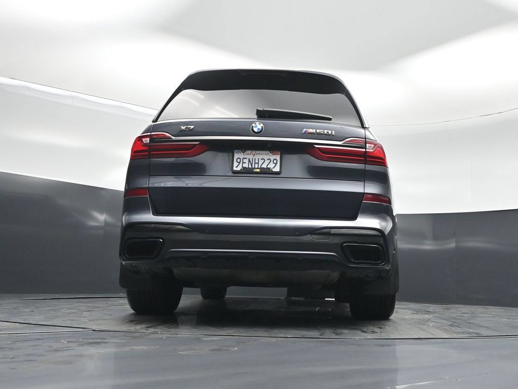 Used 2020 BMW X7 M50i w/ Dynamic Handling Package AWD/4WD image 49