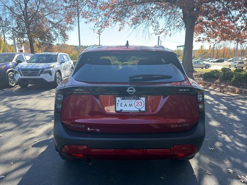 New 2026 Nissan Kicks SR image 6
