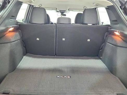 Used 2025 Nissan Kicks S image 35