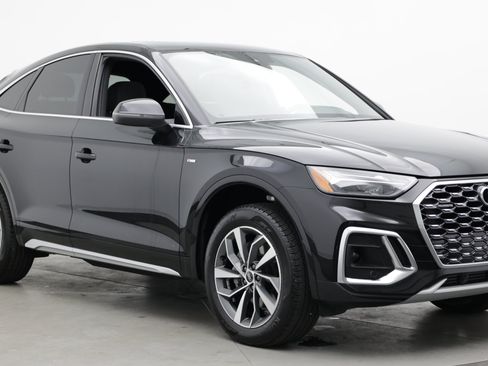 Used 2023 Audi Q5 2.0T Premium Plus w/ Premium Plus Package AWD/4WD image 3