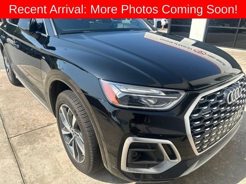 Used 2022 Audi Q5 2.0T Premium Plus w/ Premium Plus Package AWD/4WD image 2