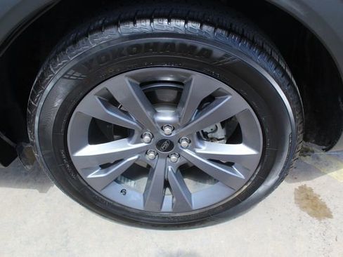 Used 2021 Ford Explorer XLT w/ Equipment Group 202A image 24