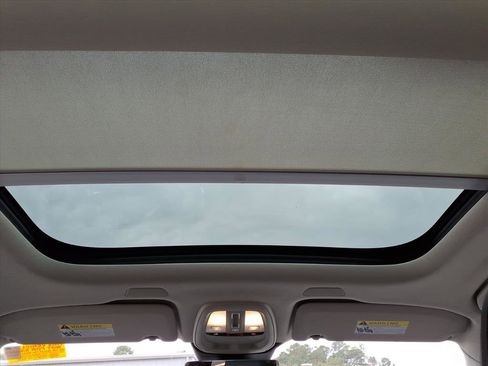 Certified 2023 Volvo XC60 B5 Core w/ Climate Package image 13