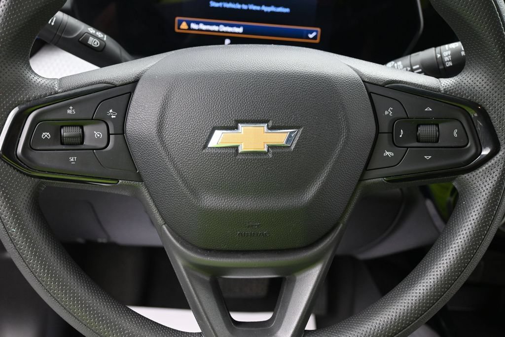Used 2025 Chevrolet Trax LT FWD image 13