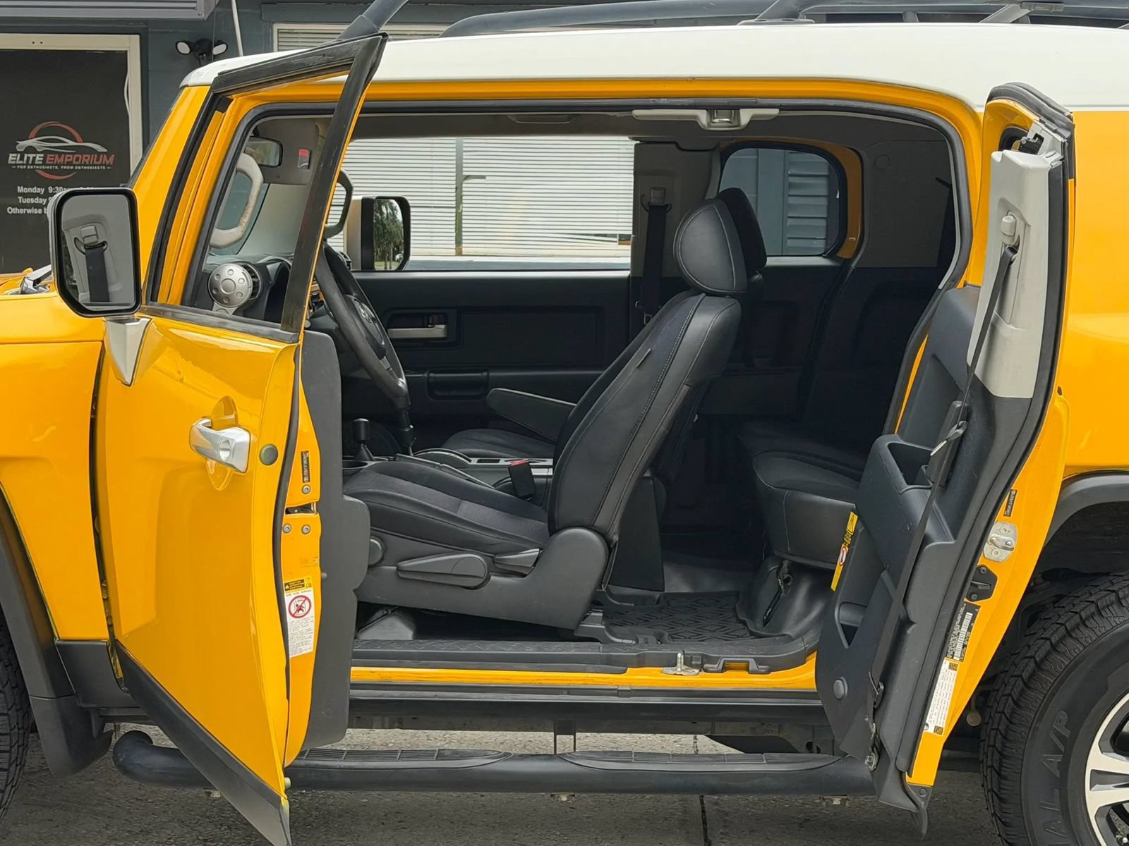 Used 2008 Toyota FJ Cruiser 4WD image 10