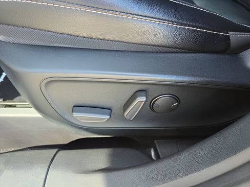 Used 2020 Ford Escape Titanium image 16