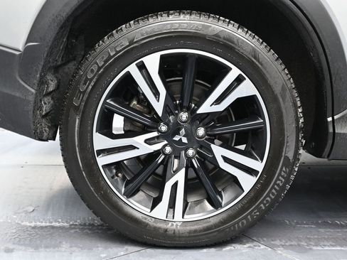 Used 2024 Mitsubishi Eclipse Cross SE image 13