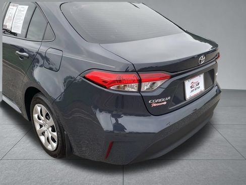 Used 2025 Toyota Corolla LE FWD image 11