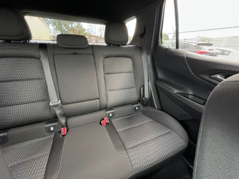 Used 2025 Chevrolet Equinox LT image 36