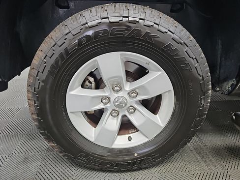 Used 2021 RAM 1500 Tradesman w/ Chrome Plus Package RWD image 43